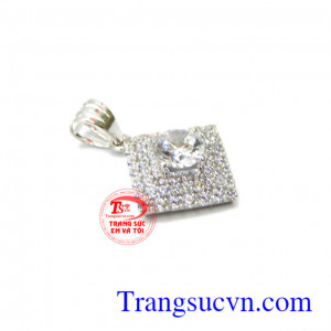 Sản phẩm bảo hành uy tín,giao hàng toàn quốc. Mặt dây vàng trắng + kim cương