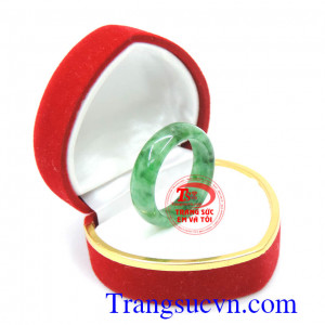 Nhẫn Jadeite thiên nhiên