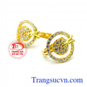 Hoa tai tròn cổ điển