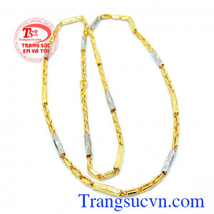 Dây chuyền đa dạng mẫu dây vàng và kiểu phù hợp mọi lứa tuổi . Dây chuyền nam vàng tây