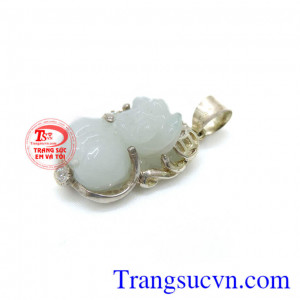 Mặt tỳ hưu ngọc jadeite,  Mang lại may mắn người mệnh mộc, mệnh hỏa, Sản phẩm chất lượng Uy Tín Thiết Kế đadạng cho người sử dụng tùy ý lừa chọn