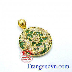 Mặt ngọc rồng phượng quyền năng, rồng luôn là linh vật thần thoại, tượng trưng thiên mệnh cao cả và tối thượng, nhân vật cao cả và tối thượng như vua,