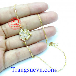Chiếc Lắc chân cỏ bốn lá chất lượng vàng đảm bảo uy tín,
