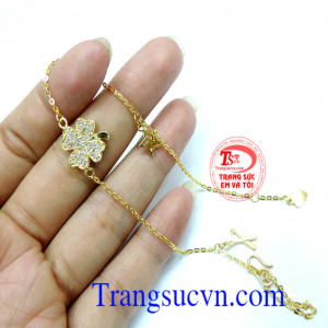 Lắc chân may mắn cỏ bốn lá vàng