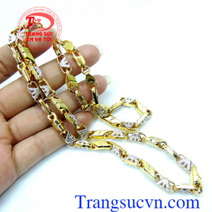 Dây chuyên nam vàng tây sang trọng