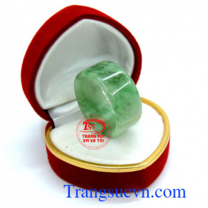 Nhẫn ngọc ngón cái đẹp