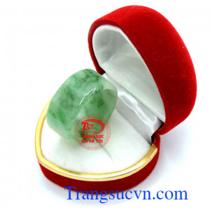 Nhẫn ngọc ngón cái đẹp