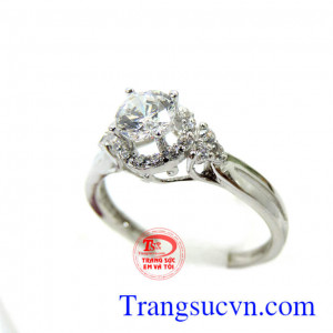 Nhẫn nữ vàng trắng sáng, Nhẫn vàng trắng tinh tế tôn vinh phái đẹp,nhẫn vàng trắng dành cho nữ đeo ngón giữa,chất lượng vàng đảm bảo,thế tác tinh tế. quyến rũ hợn phù hợp với mọi không gian và trang phục