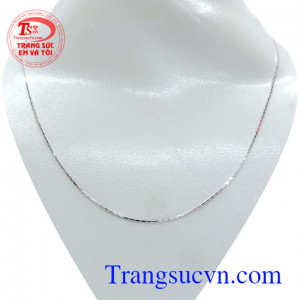 Chiếc Dây vàng trắng 18k sáng chất lượng vàng đảm bảo vàng Ý 18k nhập khẩu nguyên chiếc,dây chuyền nữ đẹp vàng trắng mảnh tinh tế,dây chuyền nữ vàng trắng 18k đẹp Vàng Ý 