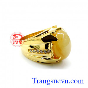 Sapphire vàng thiên nhiên