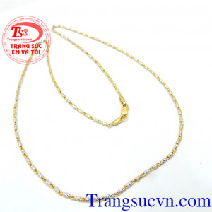 Dây chuyền mảnh nhỏ cho những ai thích sự nhẹ nhàng tinh tế, đeo mang lại may mắn