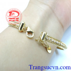 Thiết kế cực sang trọng. Lắc nữ Ý xinh xắn