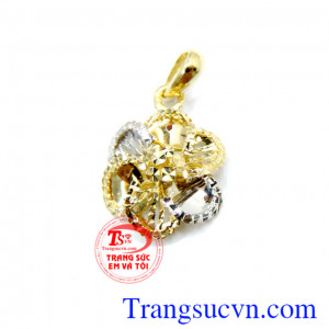 Mặt vàng nữ tính thiết kế hình hoa cho phái đẹp. Mặt dây chuyền nữ hoa đẹp