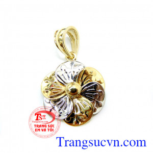 Thiết kế kiểu dáng Korea sang trọng quý phái. Mặt dây nữ hoa vàng tây 10k