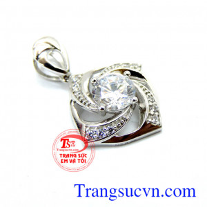 Mặt dây vàng trắng kim cương