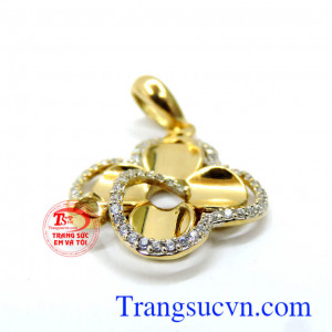 Mặt dây chuyền hoa 4 cánh vàng 18k