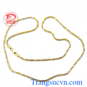 Dây chuyền vàng 18k kết hợp với mặt dây hợp thời trang