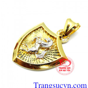 thiết kế tinh tế cho người tuổi ngọ, tượng trưng cho may mắn tài lộc, đeo bên mình như món trang sức thời trang lại vừa như bảo vật giữ của