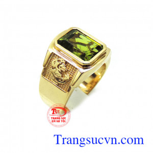 Nhẫn nam peridot may mắn Đeo nhẫn nam đá peridot thiên nhiên hợp thời trang, chất lượng vàng đảm đeo bền đẹp sáng bóng, tinh tế và sang trọng dành cho phái mạnh