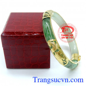 Thiết kế sang trọng, hợp phong thủy. Vòng vàng thời trang ngọc