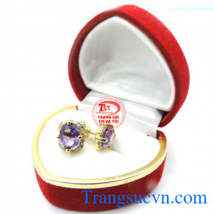 Hoa tai vàng tây thạch anh tím oval kiểu dáng thanh lịch, nữ tính giá thành hợp lý phù hợp làm quà tặng cho người mệnh Thổ, Hỏa.