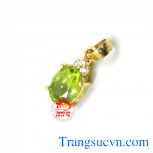 Mặt dây đá peridot trẻ trung, sang trọng, giao hàng trên toàn quốc.