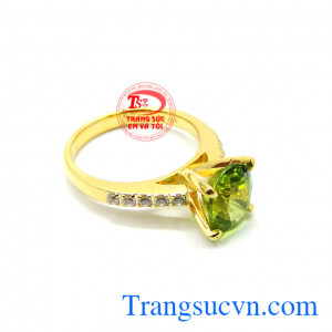 Nhẫn nữ vàng tây 14k đính đá peridot lục vàng thiên nhiên đẹp, sang trọng. 