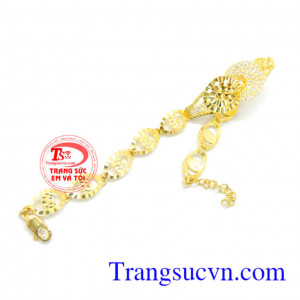 Sản phẩm lắc tay kiểu đẹp sang được đánh giá chất lượng trong nhiều năm. Lắc tay vàng 10k nữ tính tsvn