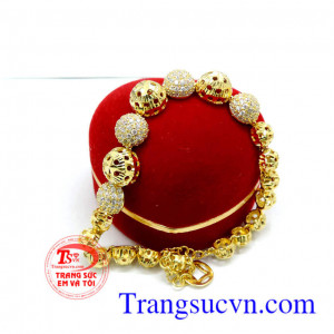 Thích hợp làm quà tặng cho người thân và bạn bè. Lắc tay nữ hạt tròn nữ tính