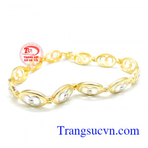 Sản phẩm thương hiệu trang sức em và tôi. Lắc nữ vàng 10k kiểu dáng đẹp