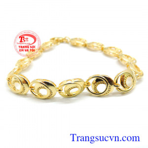 Thiết kế và chế tác tinh tế. Lắc nữ hoa văn 10k đẹp