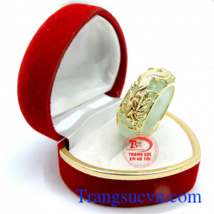 Nhẫn ngọc jeideite rồng vàng