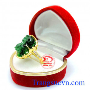 Nhẫn nữ tỳ hưu ngọc cẩm thạch vàng 14k