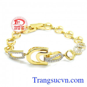 Trang sức nữ lắc vàng tay kiểu dáng đẹp nữ tính. 