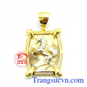 tượng trưng cho may mắn tài lộc, đeo bên mình như món trang sức thời trang lại vừa như bảo vật giữ của, Mặt dây chuyền ngựa tuổi ngọ korea
