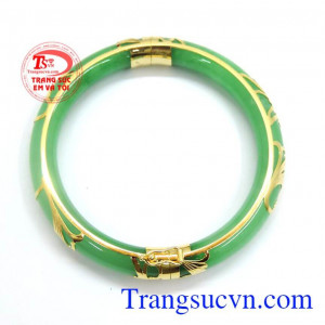 Vòng ngọc xanh bọc vàng 10k hoa văn
