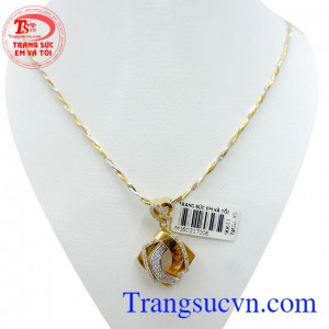 Bộ sản phẩm mặt dây dây chuyền vàng sản phẩm mặt dây chuyền vàng được thiết kế và chế tác trên máy 3D đảm bảo tinh xảo khách hàng ưa chuộng nhiều năm.