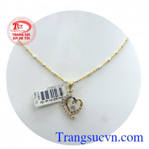 Bộ dây chuyền mặt dây nữ, sản phẩm bô dây chuyền kết hợp mặt dây chuyền nữ phù hợp mọi lứa tuổi, hợp thời trang và sang trọng quý phái dễ kết hợp với trang phục.