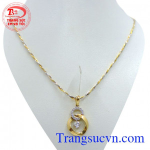 Sản phẩm bộ dây chuyền nữ vàng sẽ khiến nhiều cô gái mê mẩn.