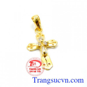 Mặt dây chuyền thánh giá sang trọng là món quà tốt nhất cho phái nữ deo vào hợp thời trang