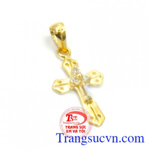 trang phục mặt dây chuyền nữ tinh tế và quý phái