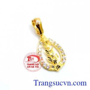 Chiếc lá may mắn mặt dây chuyền nữ đẹp, giá chuẩn, mặt dây nữ giao hàng toàn quốc.