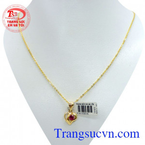 Bộ sản phẩm mặt dây nữ trái tim vàng, bộ sản phẩm mặt dây nữ quyến rũ, xinh đẹp với chi tiết đẹp, mảnh tinh tế, kết hợp cùng dây chuyền nữ hợp thời trang bộ trang sức vàng.