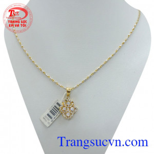 Bộ trang sức mặt dây dây chuyền, mặt dây chuyền vàng 10k kết hợp cùng dây chuyền cho nữ, bộ mặt dây chuyền làm quà tặng cho người phụ nữ bạn yêu thương giúp tình yêu bền chặt.