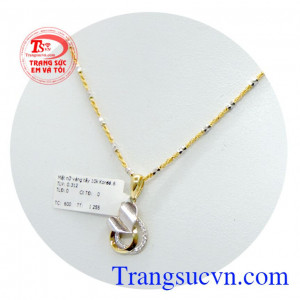 Bộ dây chuyền nữ Italy mặt dây chuyền nữ vàng quý phái kết hợp cùng nhiều kiểu dây chuyền vàng, mặt nữ vàng đẹp, nhỏ xinh, vàng 10k chuẩn chất lượng, giá chuẩn. 