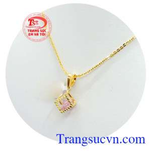 Trang sức mặt dây+dây chuyền vàng tôn lên vẻ nữ tính, trẻ trung, tạo phong cách riêng biệt cho người đeo.