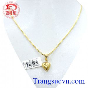 Bộ trang sức trái tim nữ là sản phẩm bộ dây chuyền nữ phù hợp mọi lứa tuổi, hợp thời trang và sang trọng quý phái dễ kết hợp với trang phục.