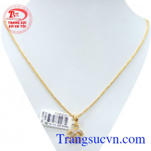 Bộ nữ trang vàng đẹp sang trọng hiện đang được nhiều người yêu thích và lựa chọn.