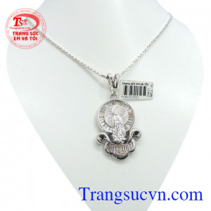 Bộ mặt dây vàng trắng Mẹ Maria là sản phẩm được nhiều khách hàng ưa chuộng và tin dùng.