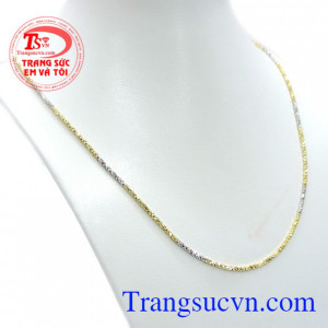 Trang sức nữ thiết kế tinh tế sang trọng, vàng sáng bóng, bền màu